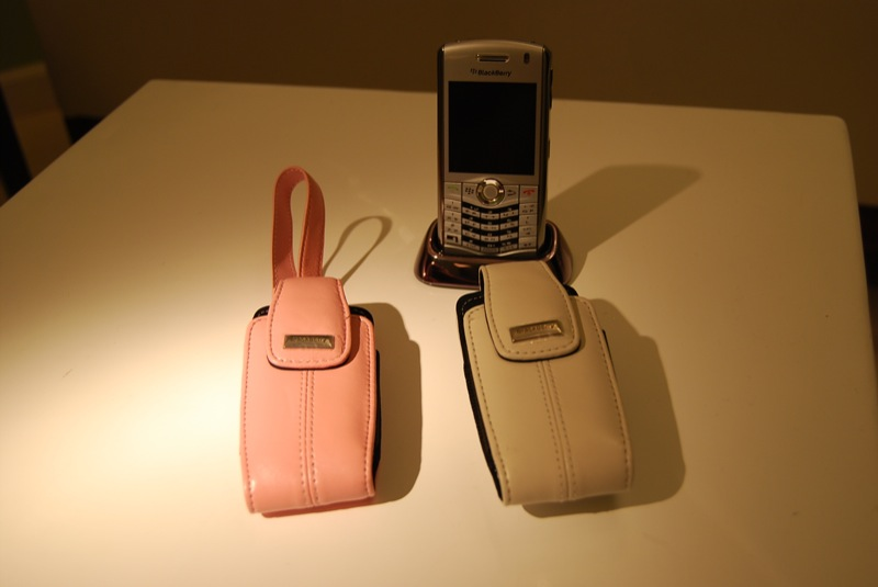 Illustration for article titled Hands On with Verizon's RIM BlackBerry Pearl 8130